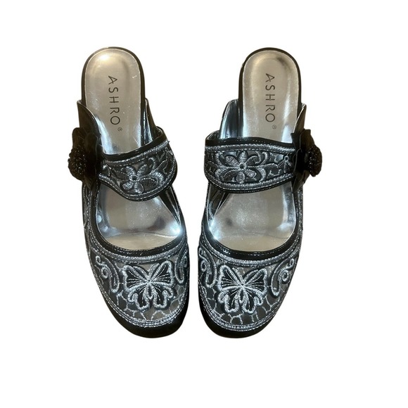 Ashro Black Embroidered Mesh‎ Slide Heels Women's Butterfly Floral Sandals 9.5 - Picture 1 of 6